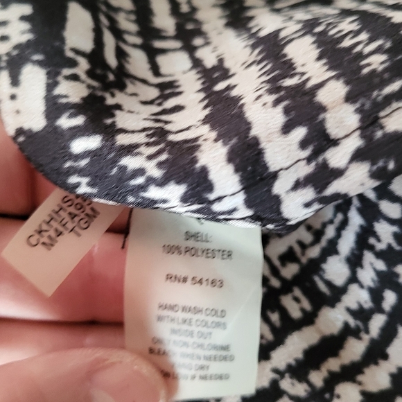 Calvin Klein Vibrant Red and Black Blouse, Size Medium - Picture 5 of 5